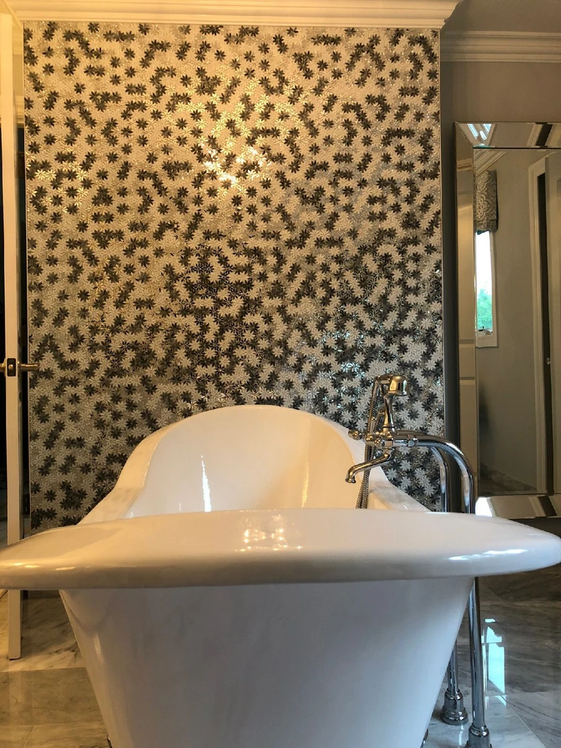 Bath tub installed by Sander Tile